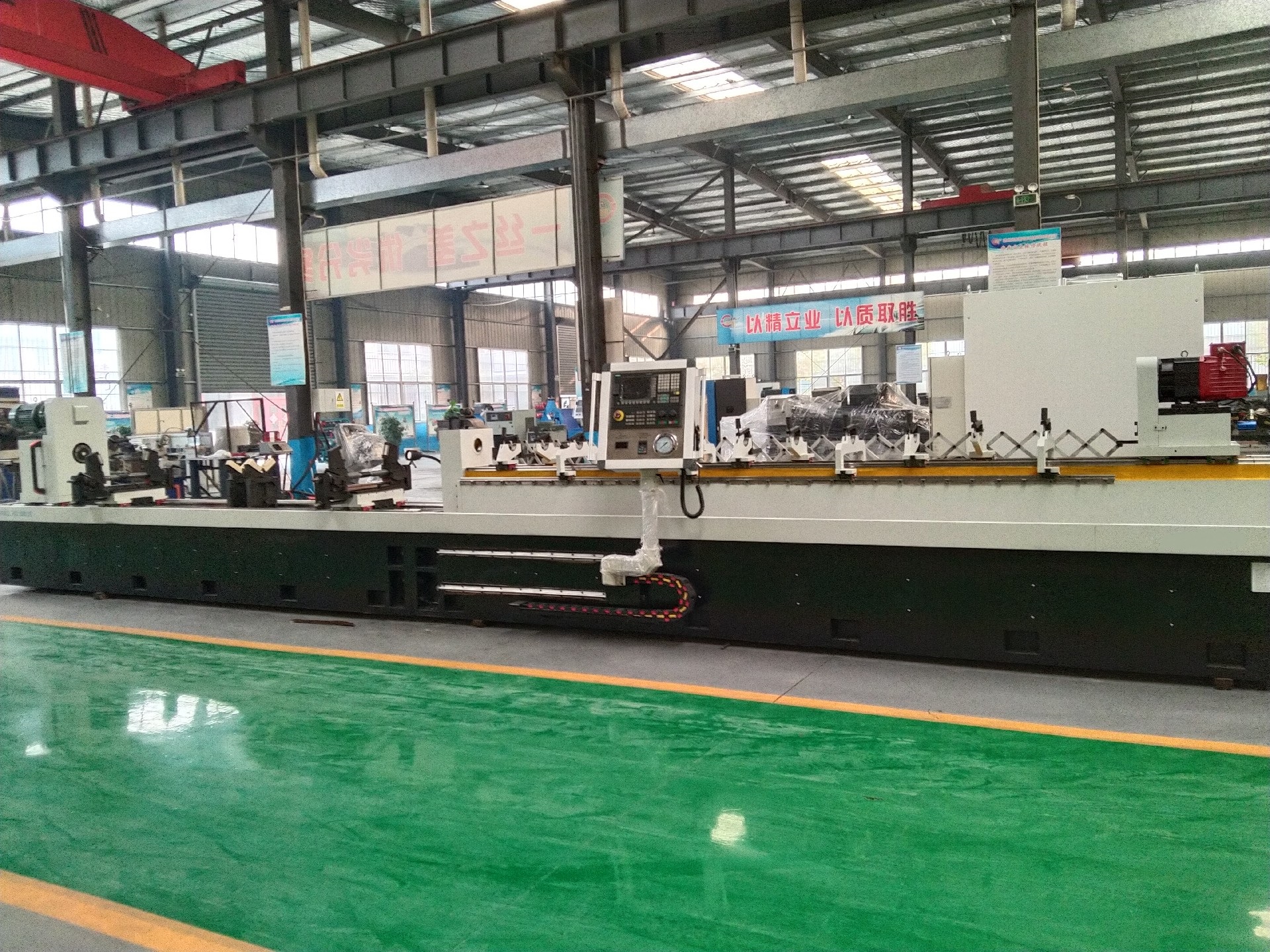 4米深孔枪钻机床，销往意大利