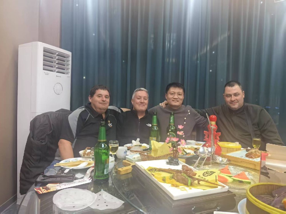 各国朋友欢聚一堂